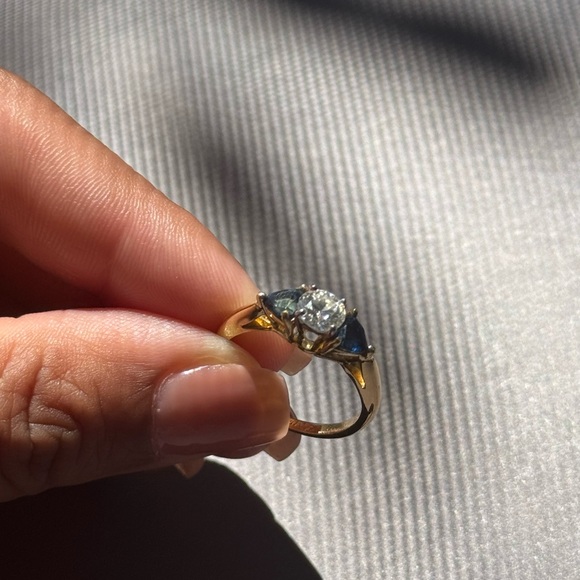 14k gold ring with Diamond - Picture 5 of 8